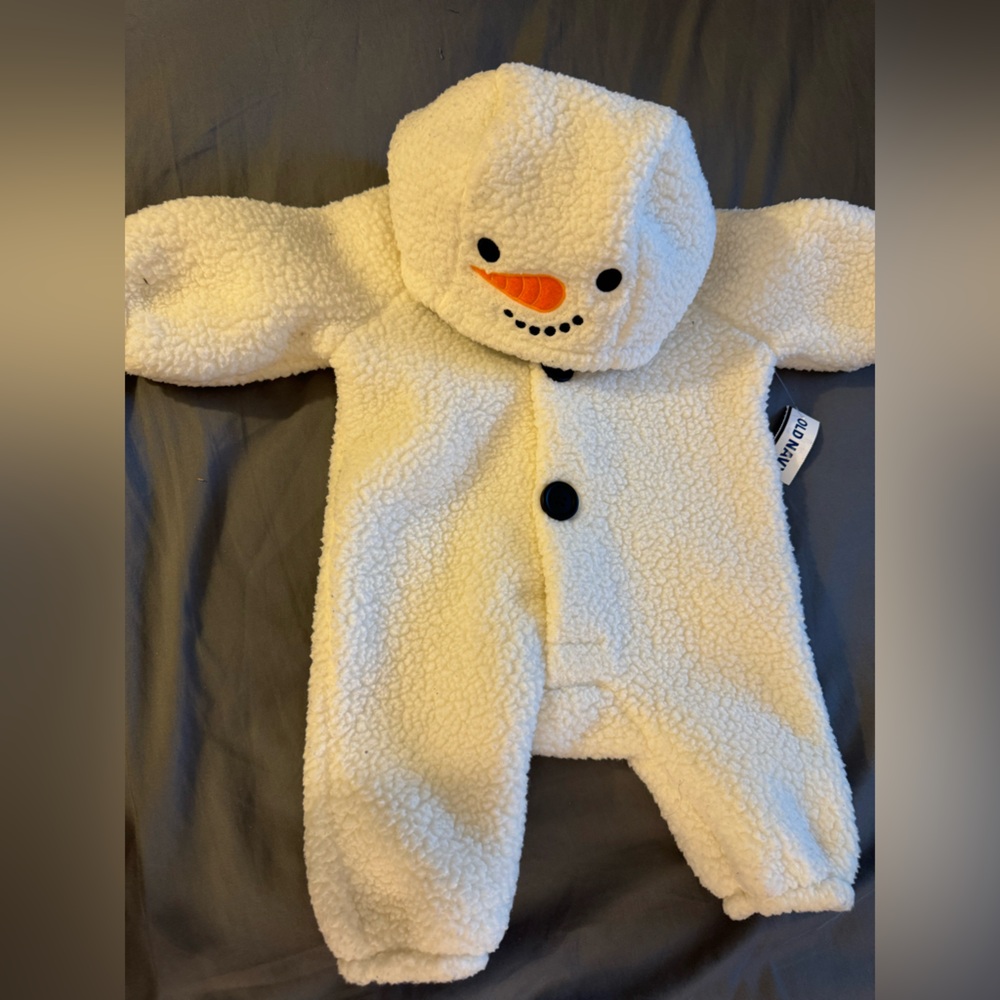 NWT Old Navy Snowman Sherpa Hooded One Piece Size 0-3 Months